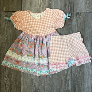 Size 4 Wildflowers Brilliant Daydream Tunic and Shorts